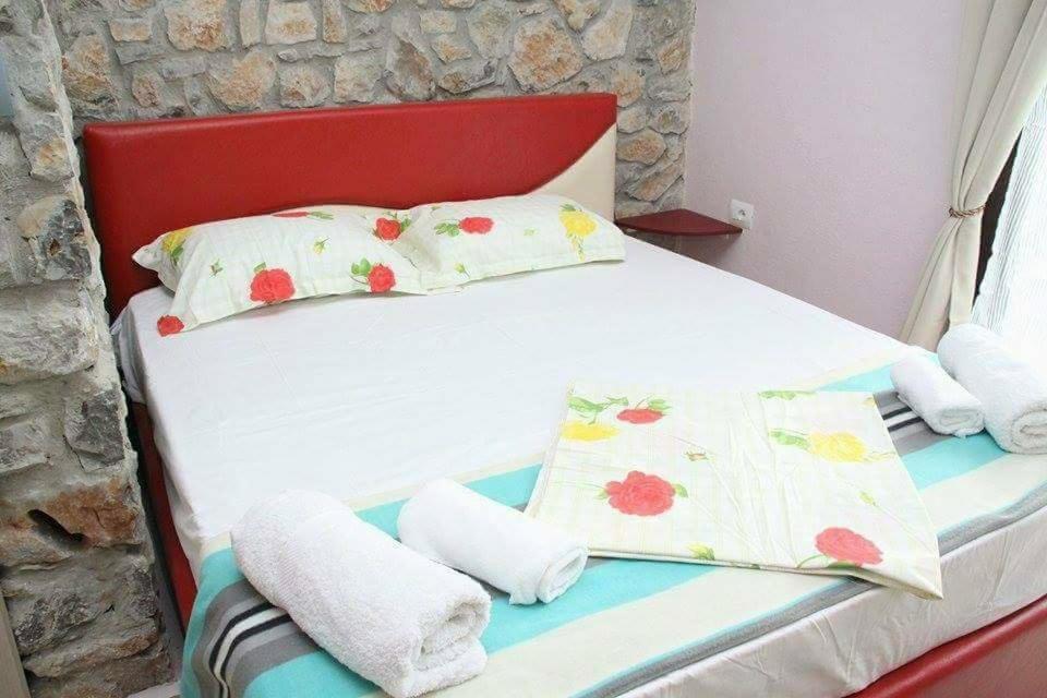 Hotel Villa Stone Dream Bar Restaurant Udenisht Zewnętrze zdjęcie
